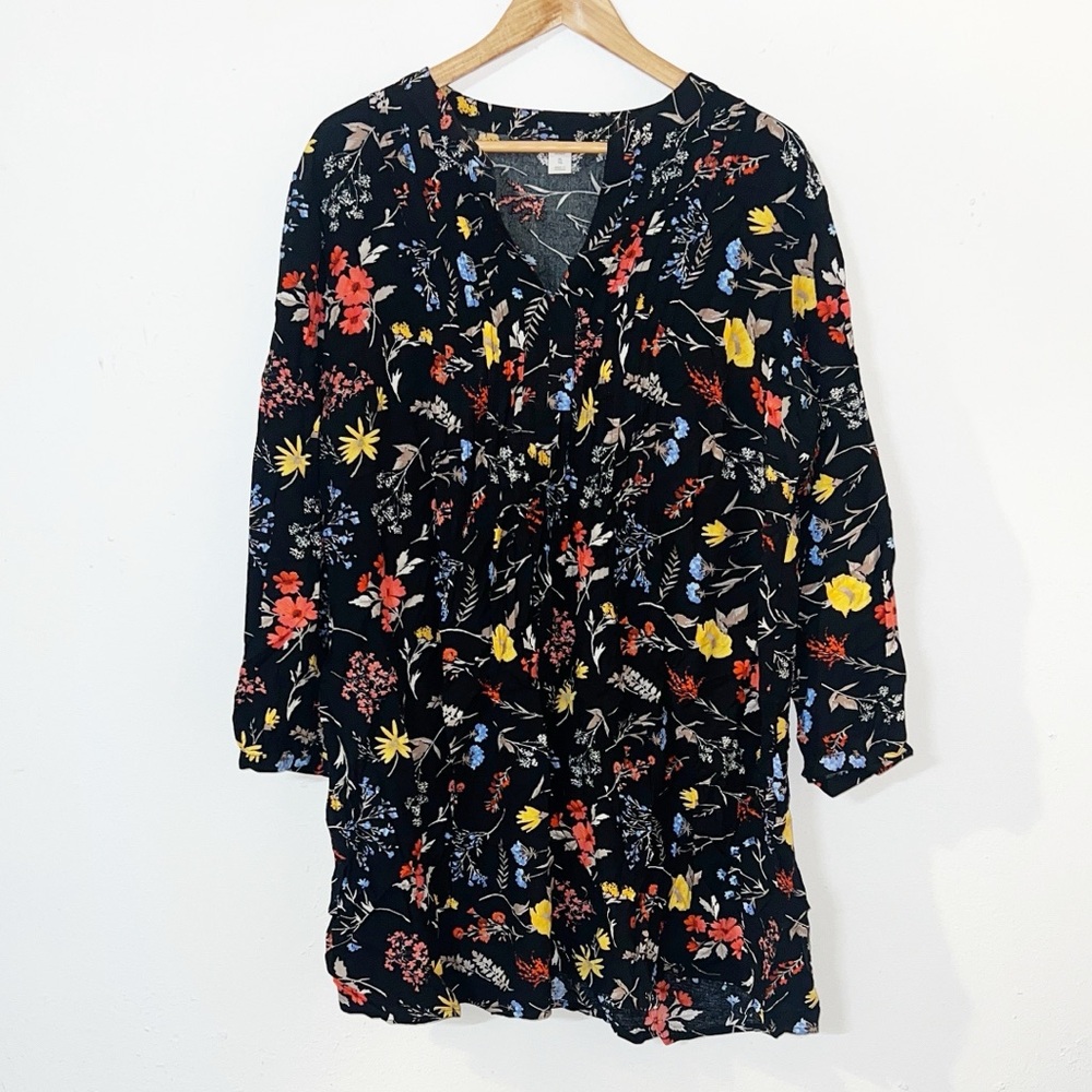 Old Navy printed pin long sleeve black floral pleated mini dress
